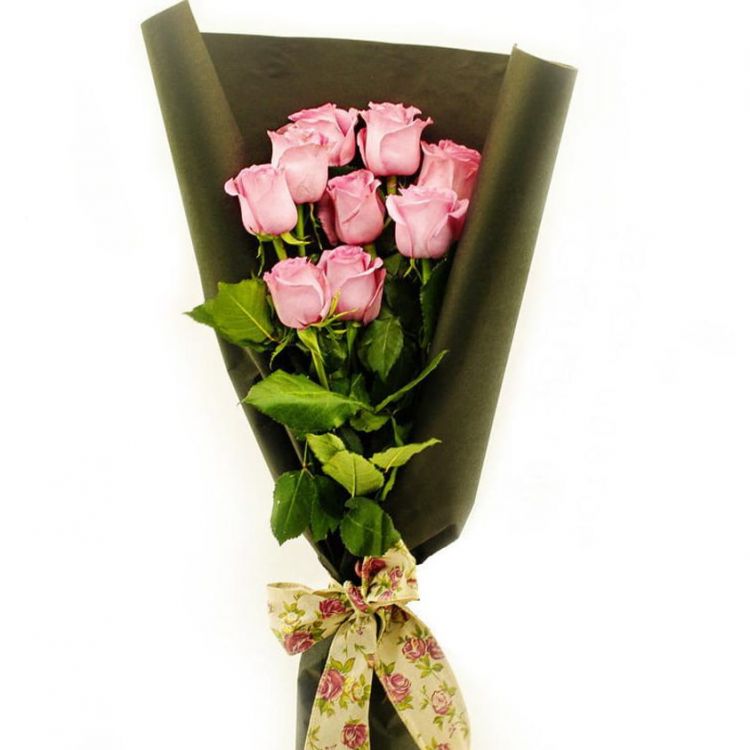 Букет из розовых роз от 3 600 руб.